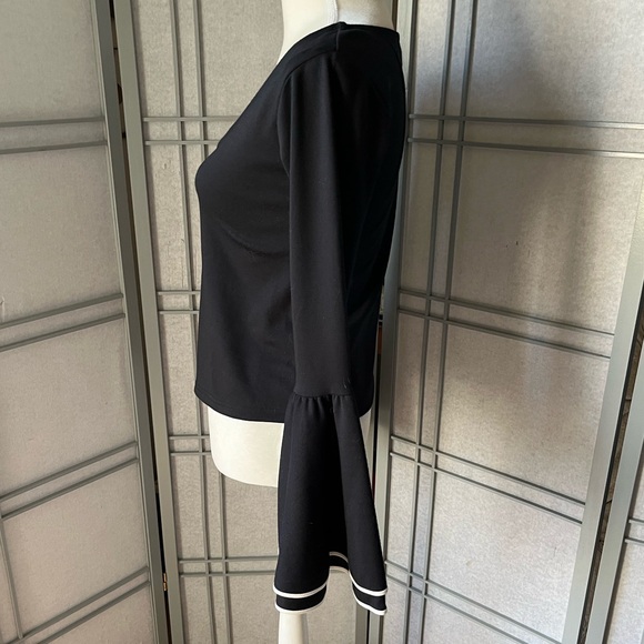 NWT Ronny Kobo Bell Sleeve Blouse Medium - Picture 5 of 10